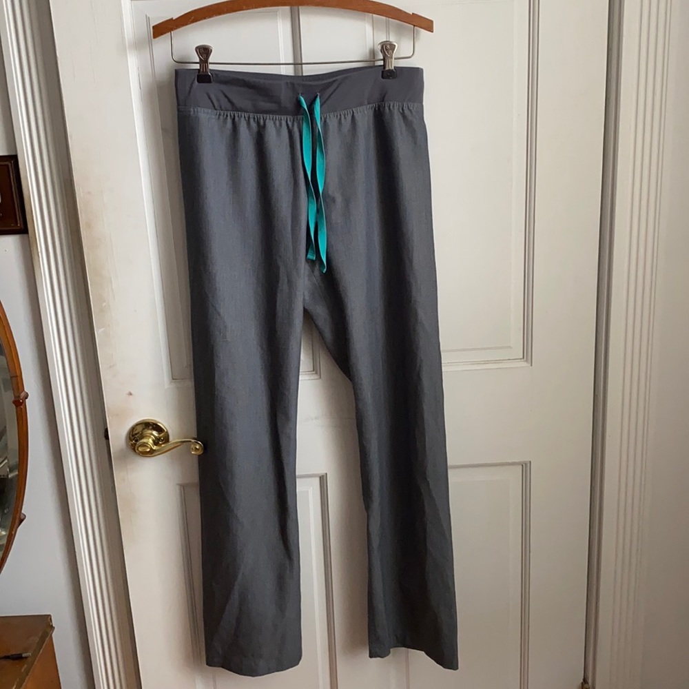 Figs scrubs